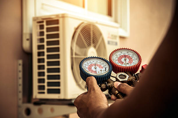 Professional Hvac technician working in Hamburg, NJ